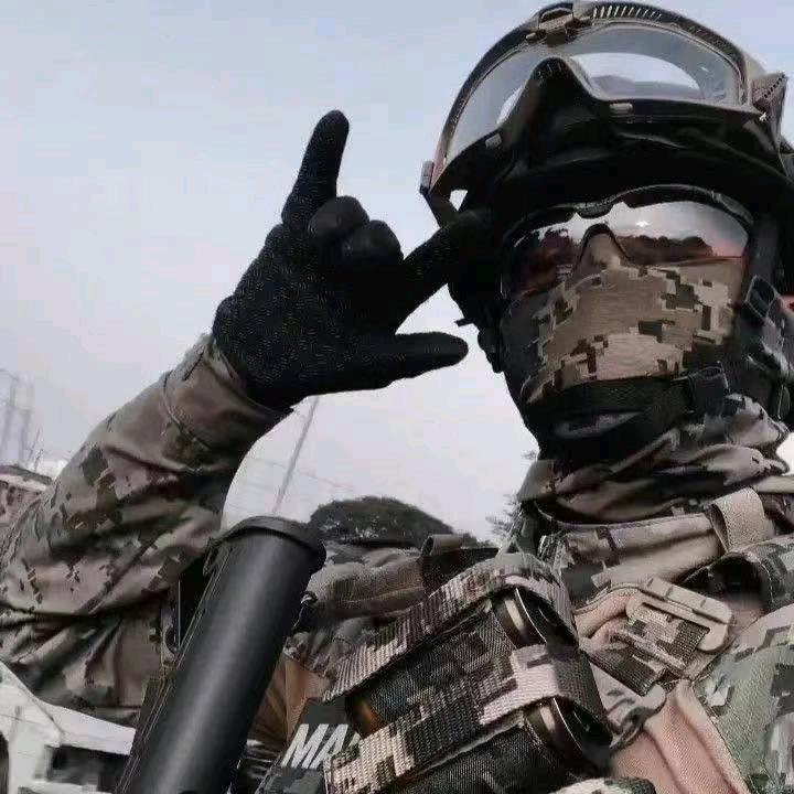 🤫①