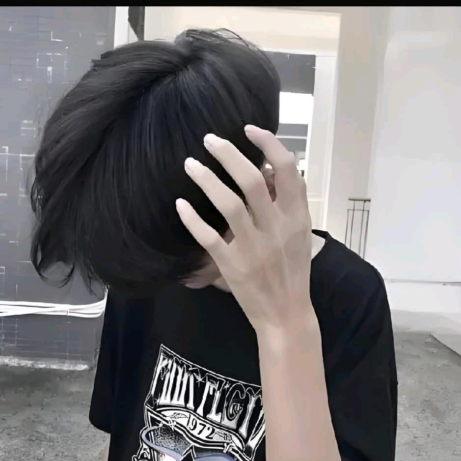 李♣飞