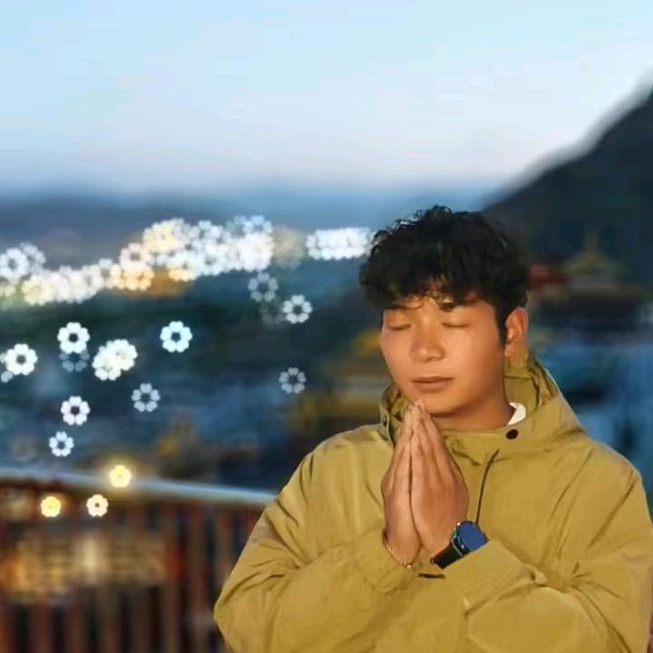 @এº᭄ 普💞琼 ༊ ړ