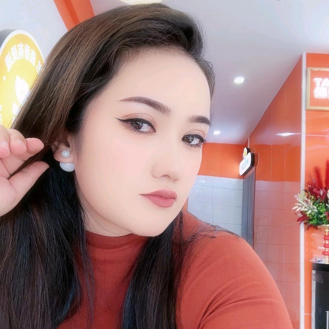 可爱LaYLi