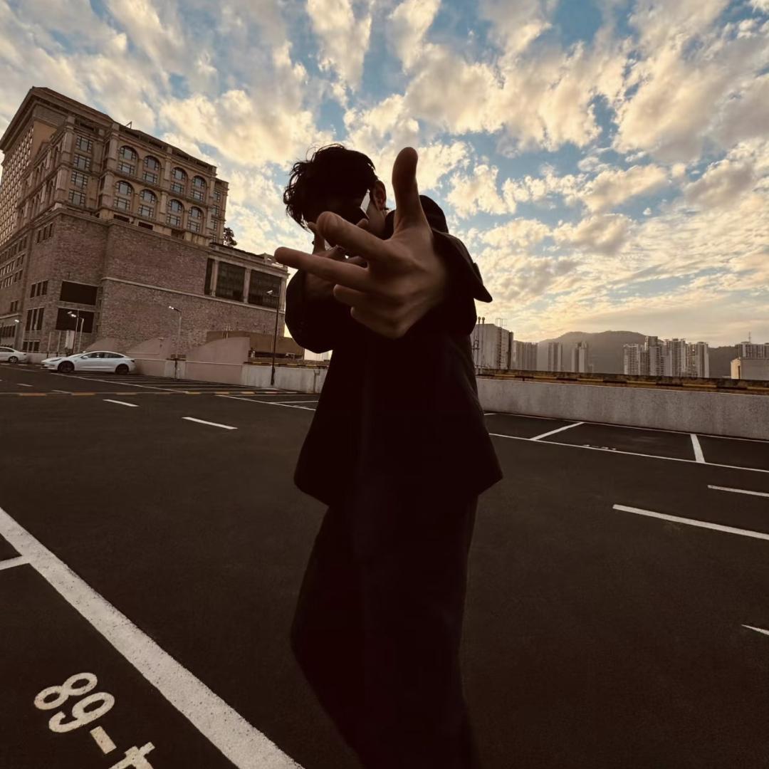 ○