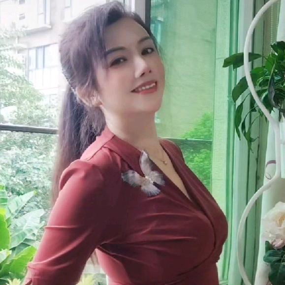 雨后彩红