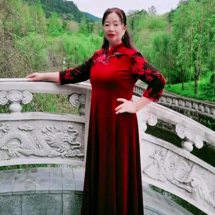 用户名：开心过好每一天！（拒绝连赞）