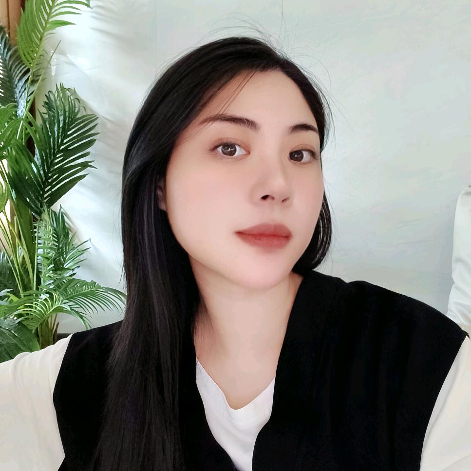 小爱吖~