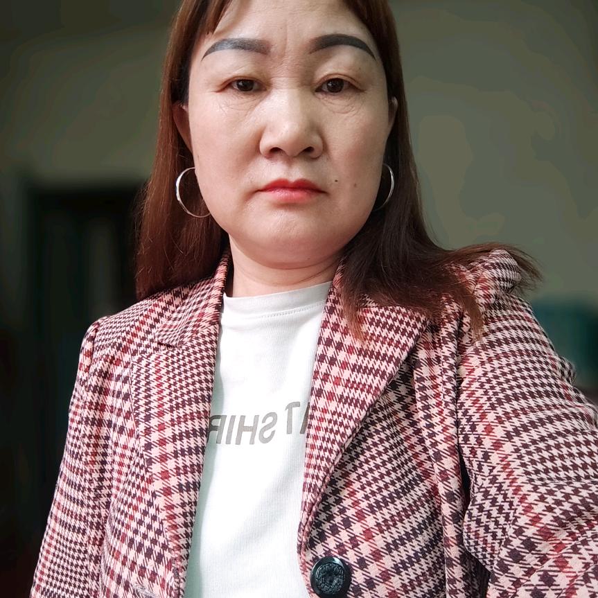 我姓刘，刘姐。