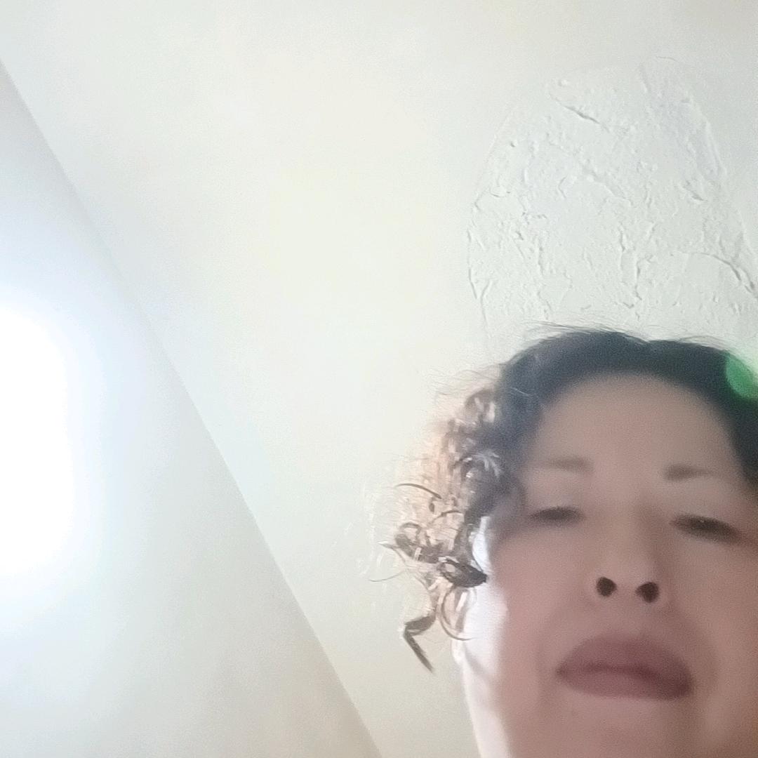 .左手深爱，右手浅情