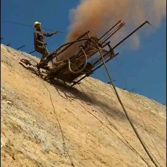 客土喷播，边坡绿化锚杆防护网施工