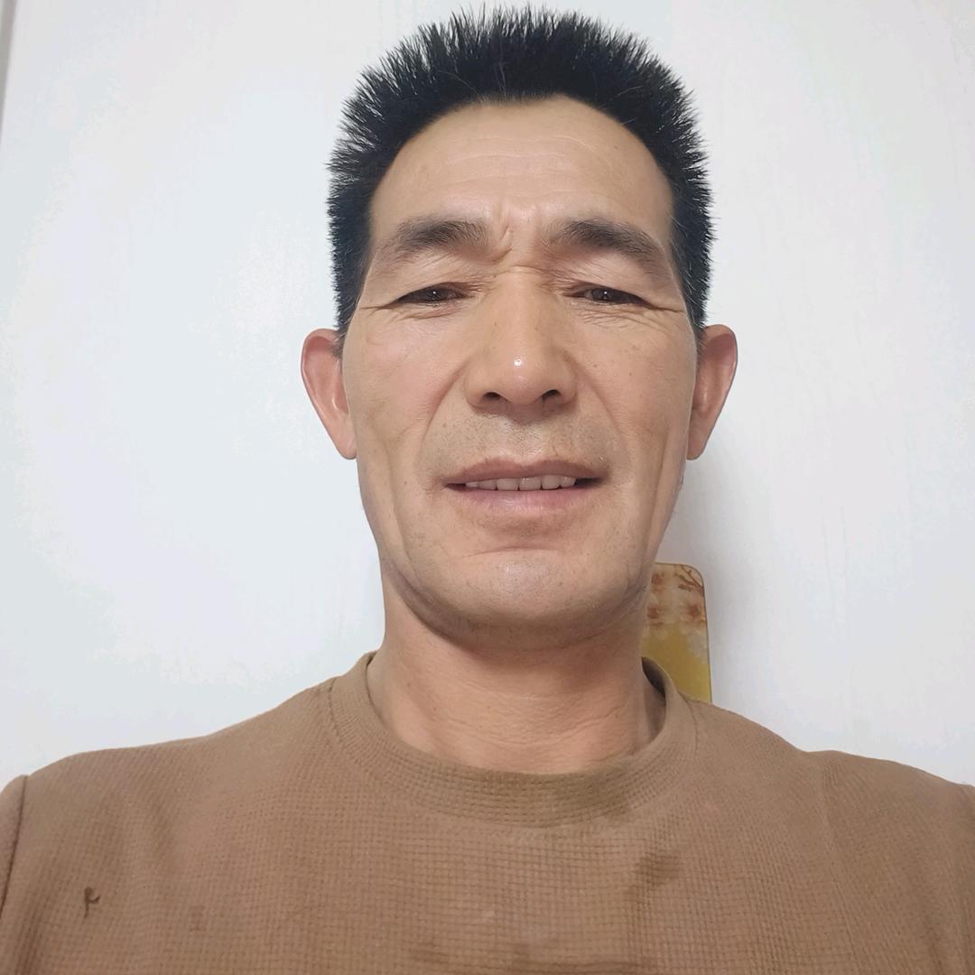贴砖小明