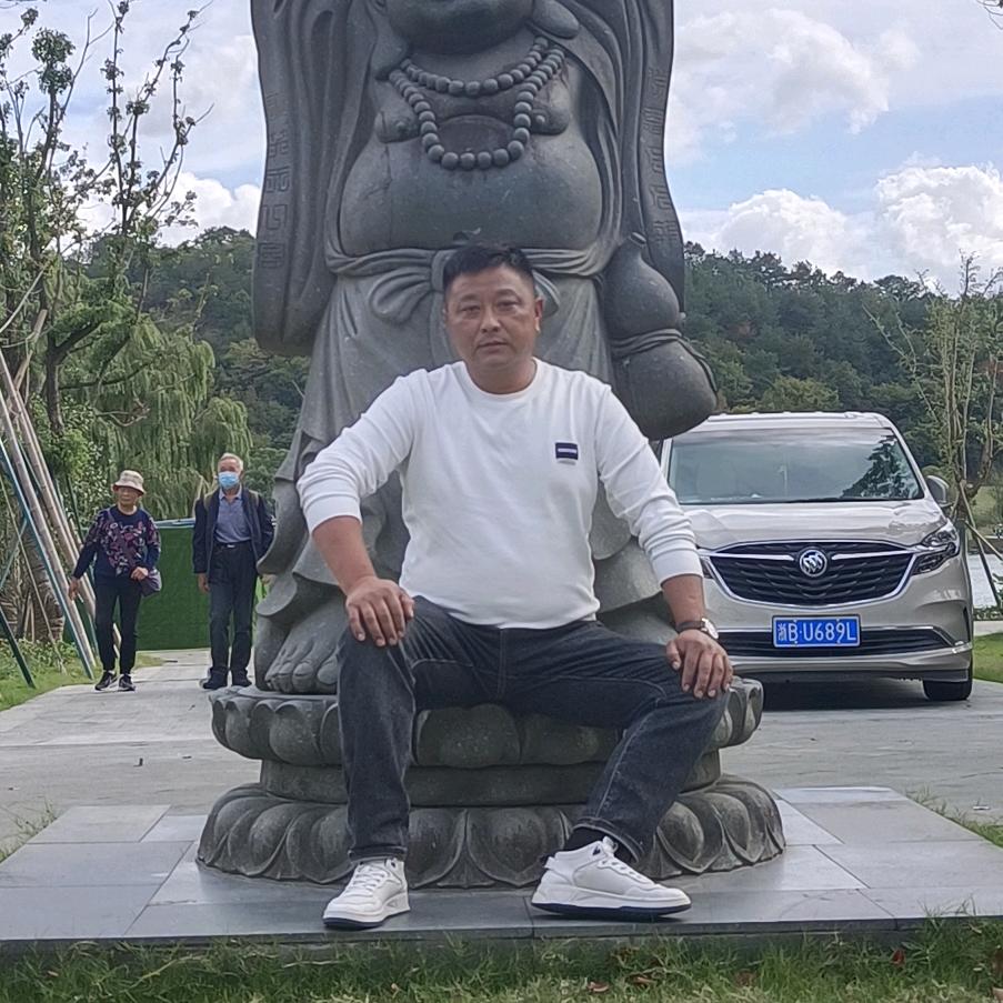 孤独的雄鹰