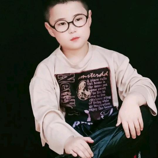 快乐的小石头