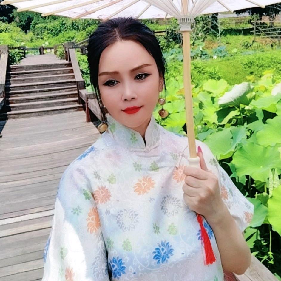 曼丽小姐姐