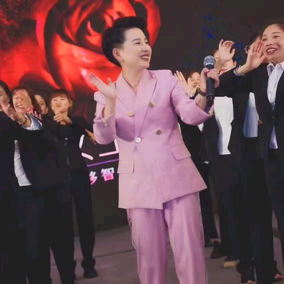 签单教主文靖