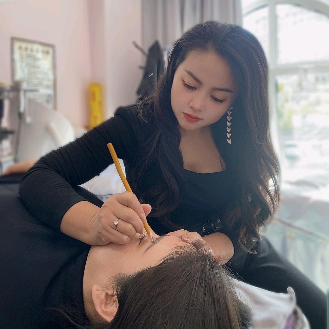 悦己美容养生会馆