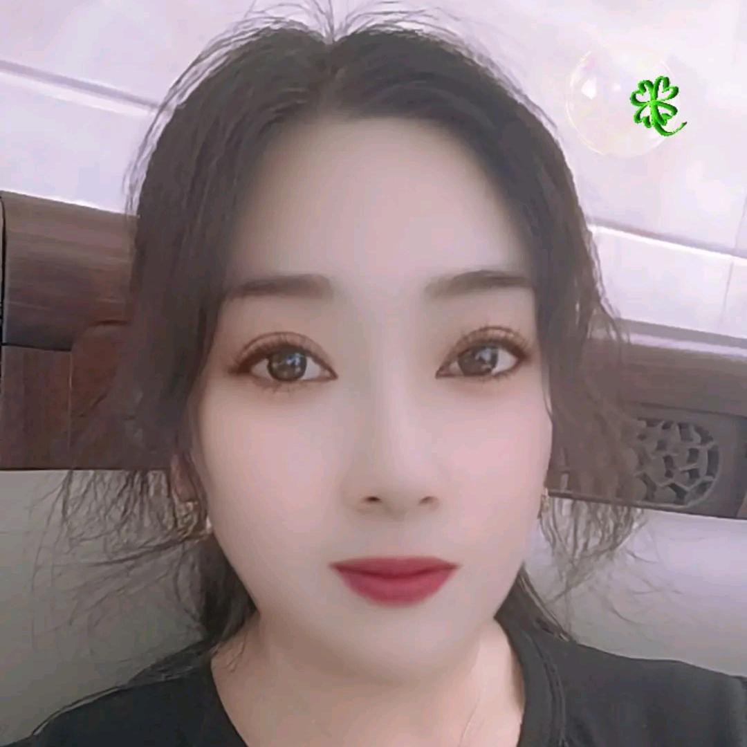 伊人飘香(万宝华)🌹🌹🌻🌻