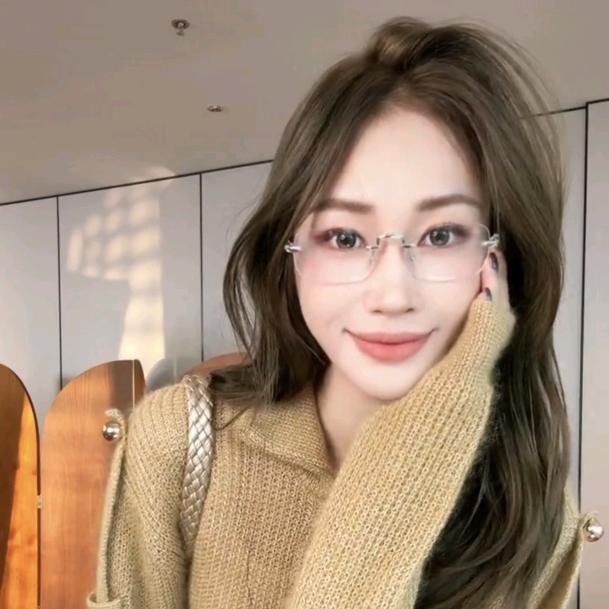 不理理穿搭直播返场