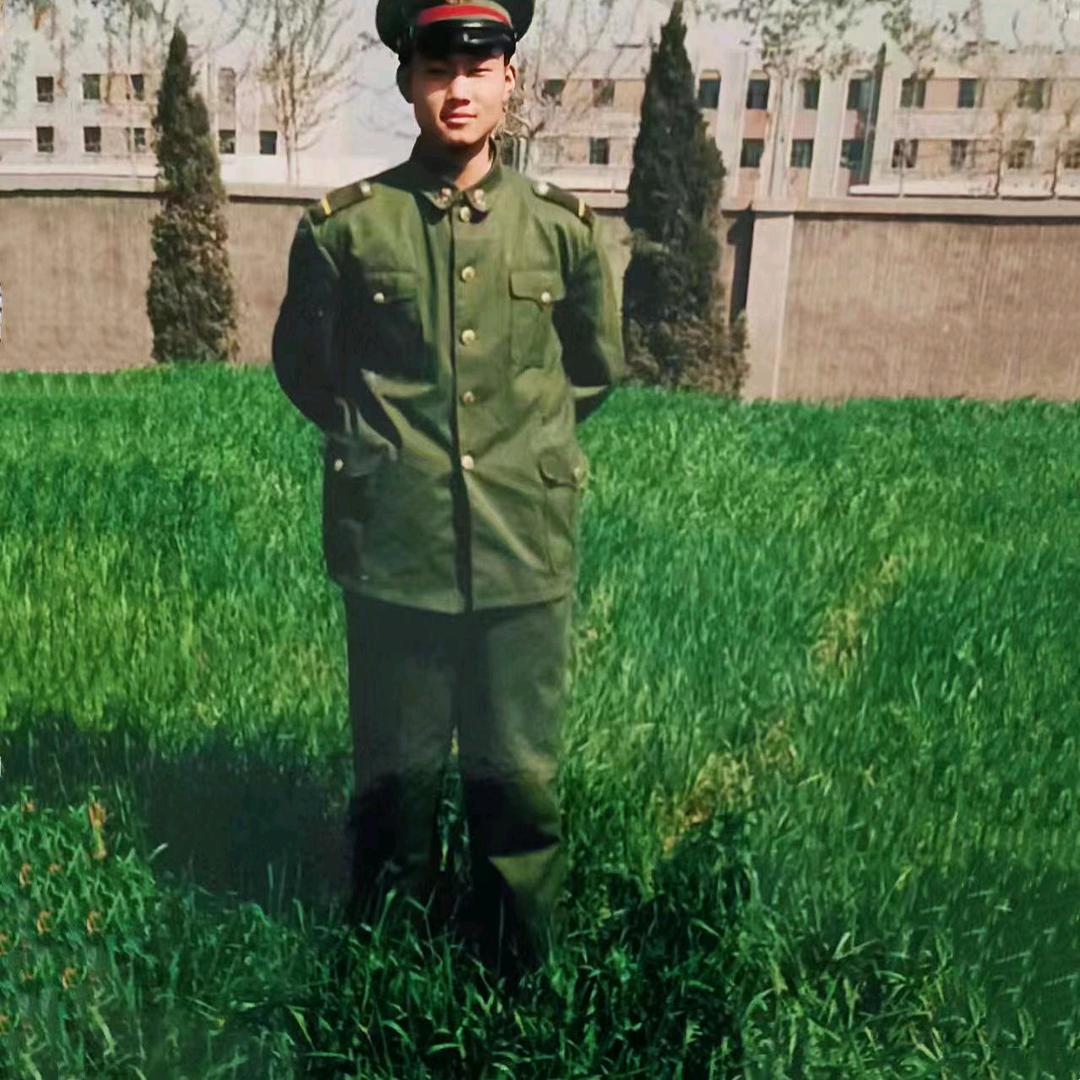 启辉地坪施工队