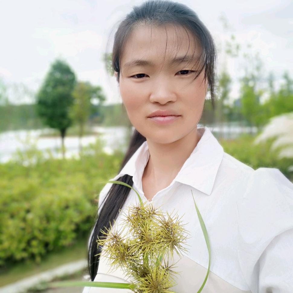 草儿~拒绝私聊！别瞎评论我又差你那几个字