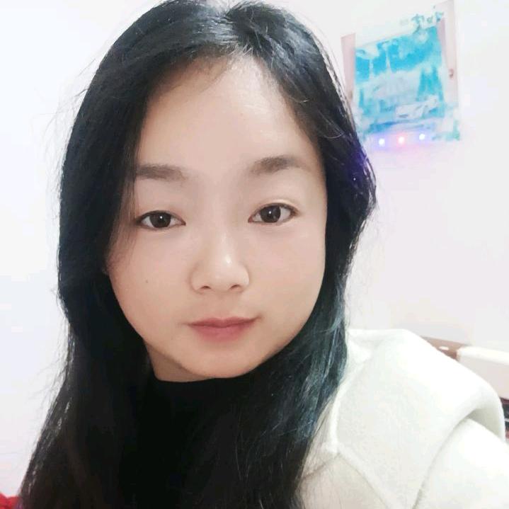 城北镇白背木耳种植基地，小胡