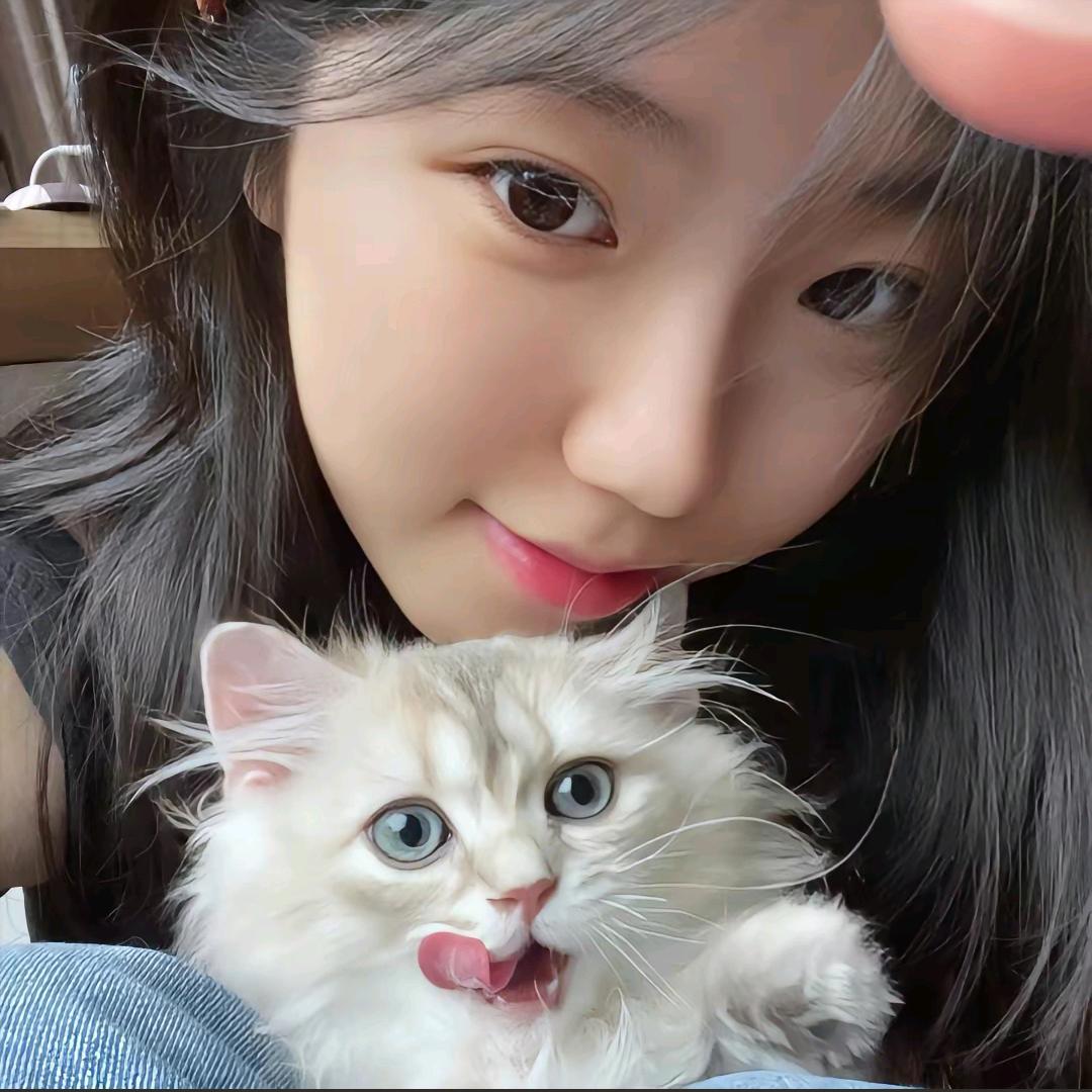 小小饭桶妹.