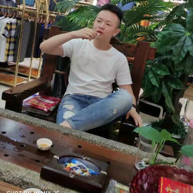 阿伟影视解说