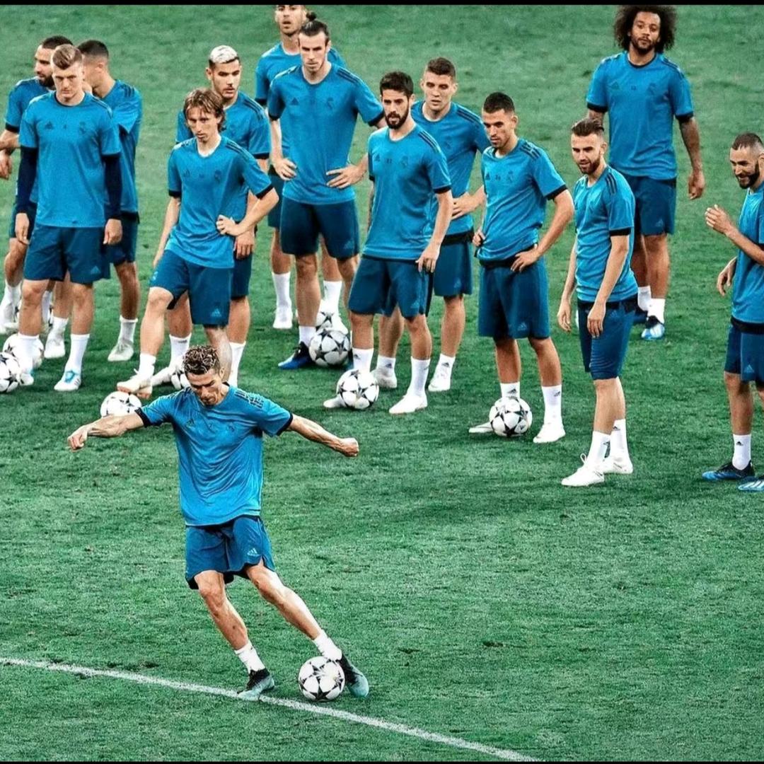 fan fan（爱国 敬业 诚信 友善）