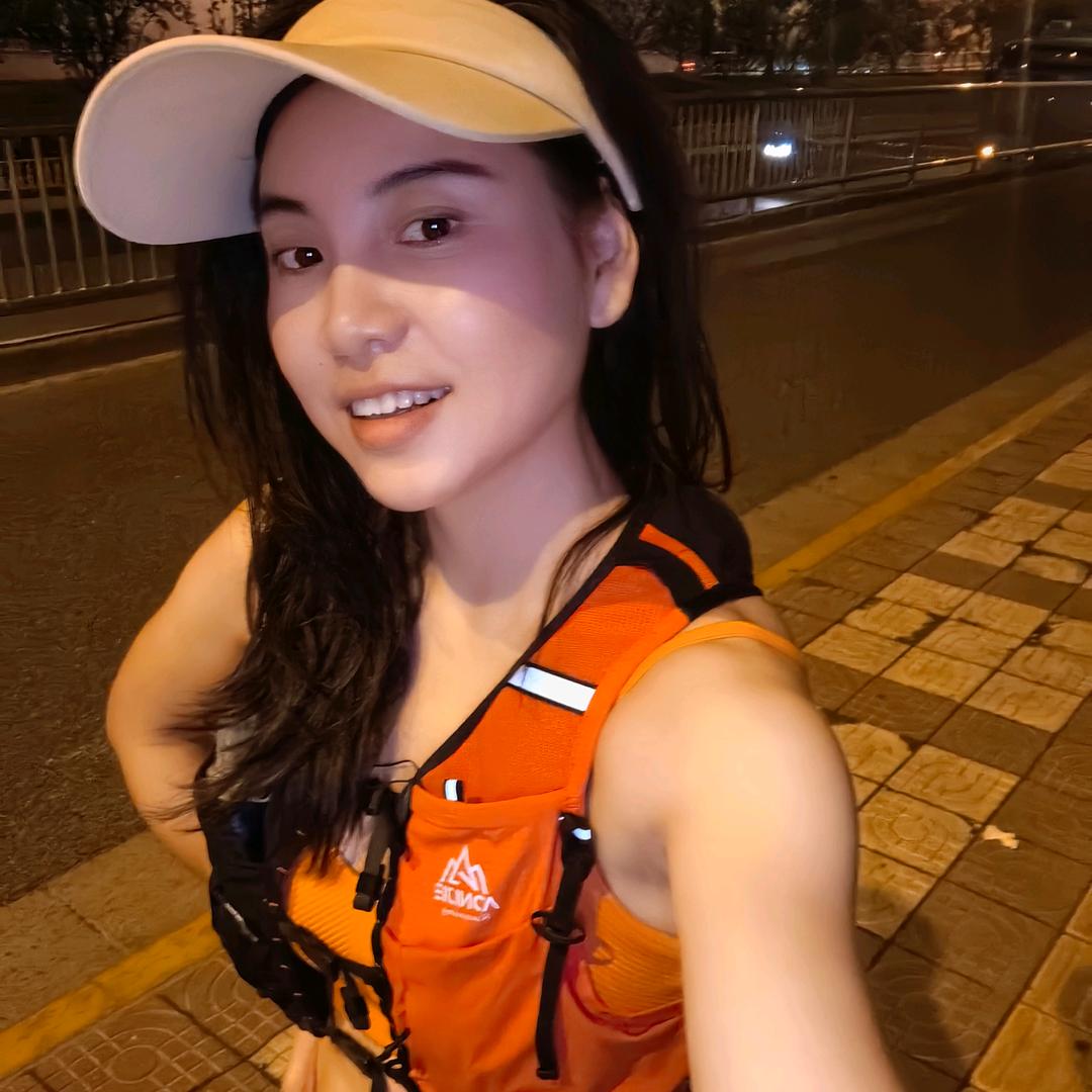 雾里的美女