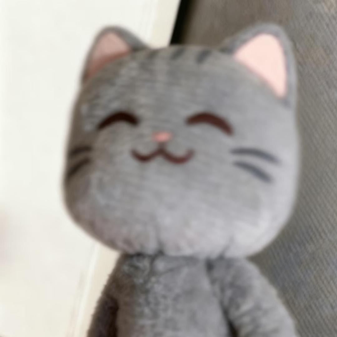 圆圆的脸被雪疼爱着