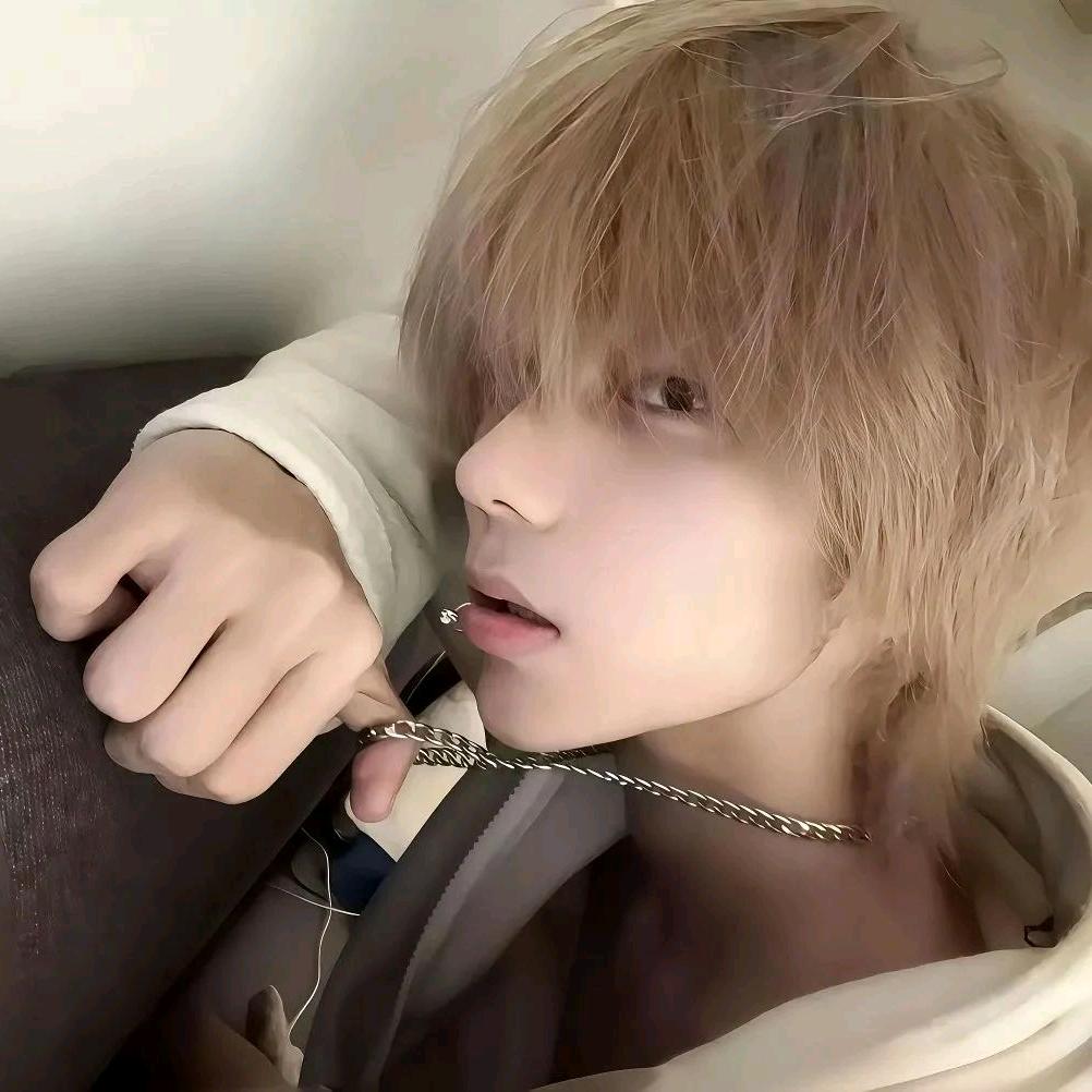 用户1300726528