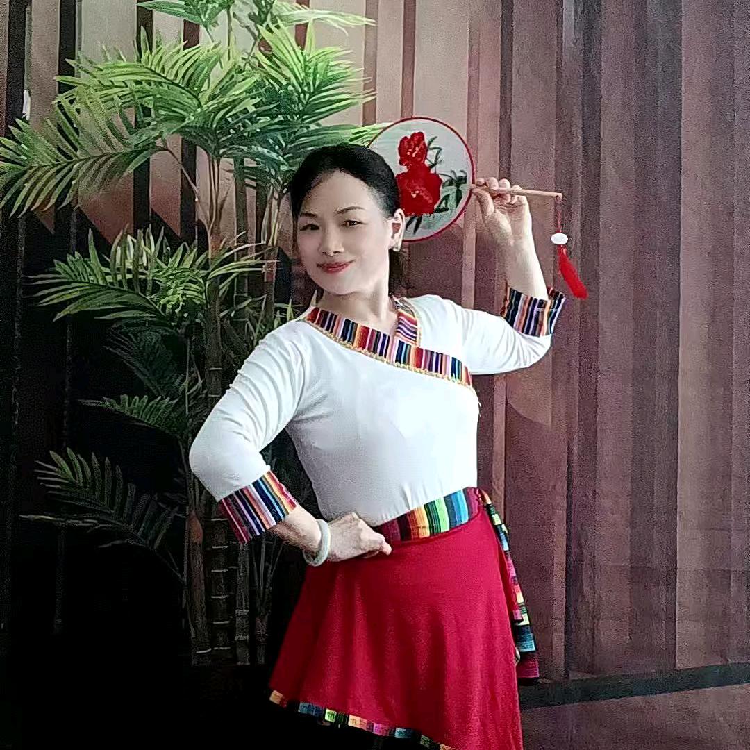 清清健身操舞蹈