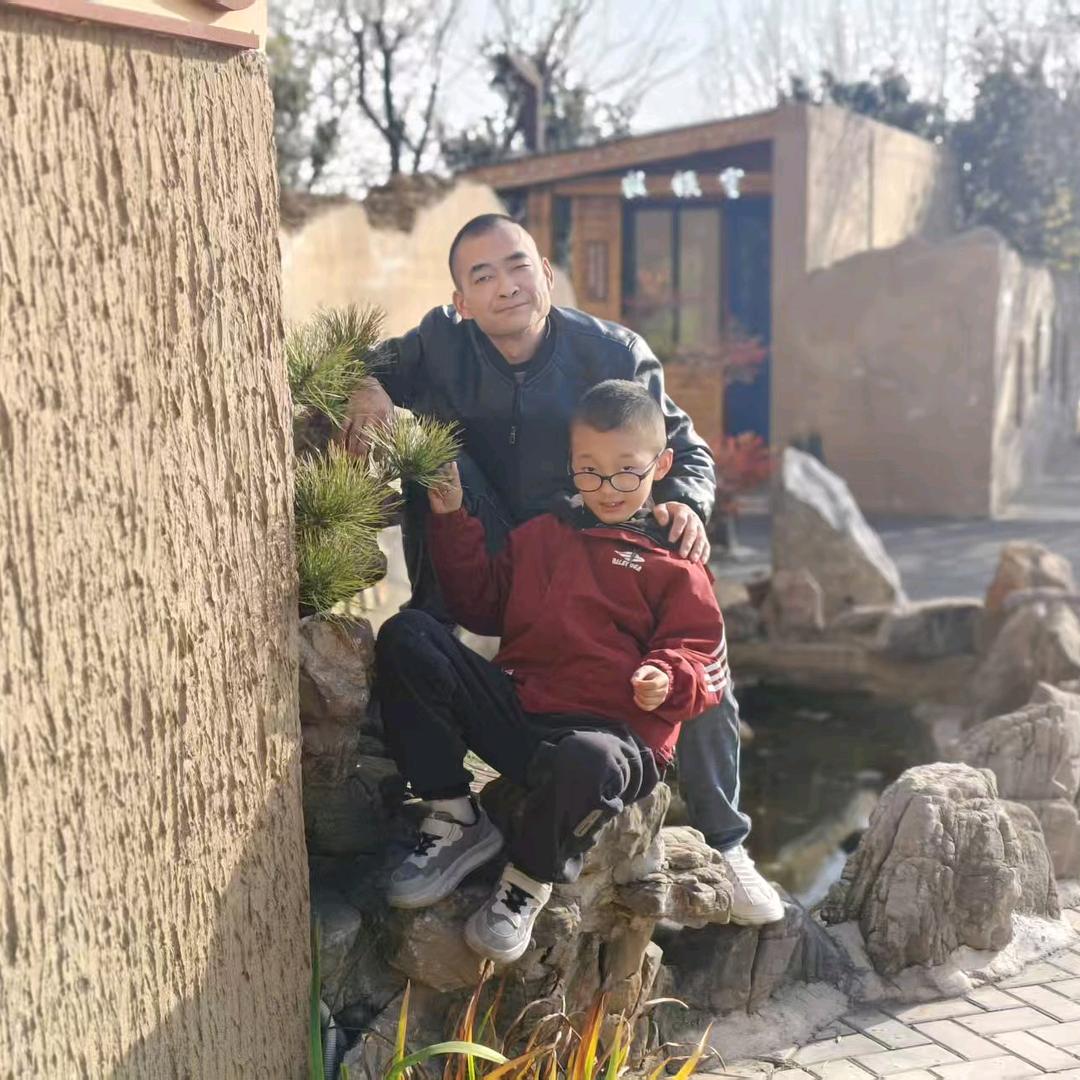 渑池小小河边鱼小鱼蛋