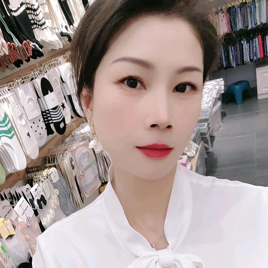 丝情袜意贸易商行