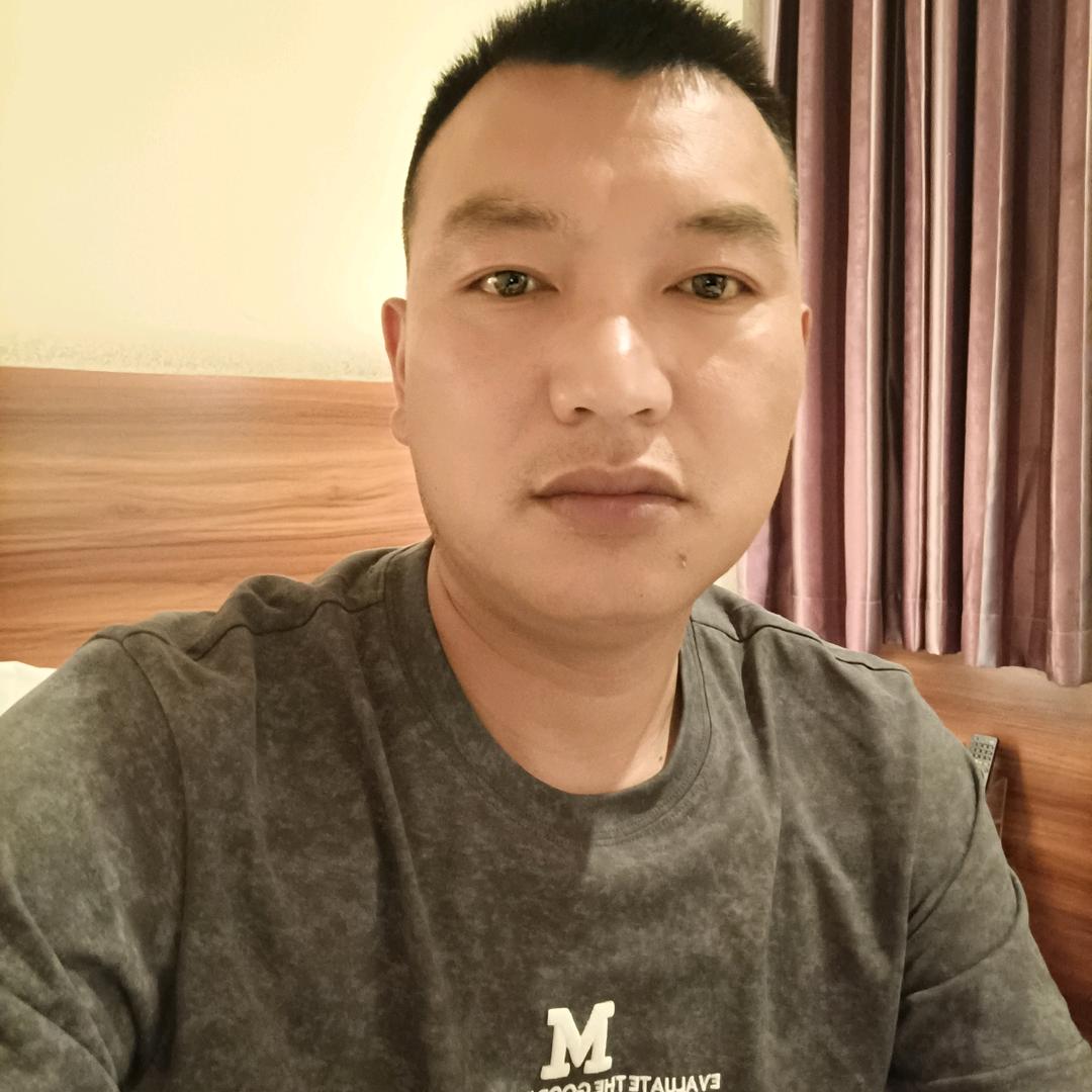 郑哥开，夹木器，挖机