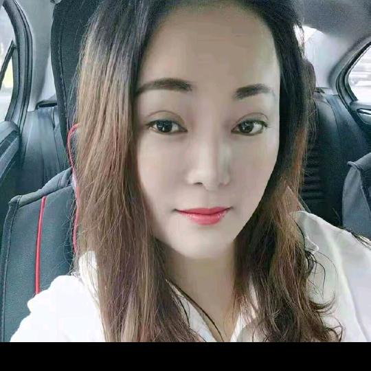 云朵小号🎤19:10开播号在主页