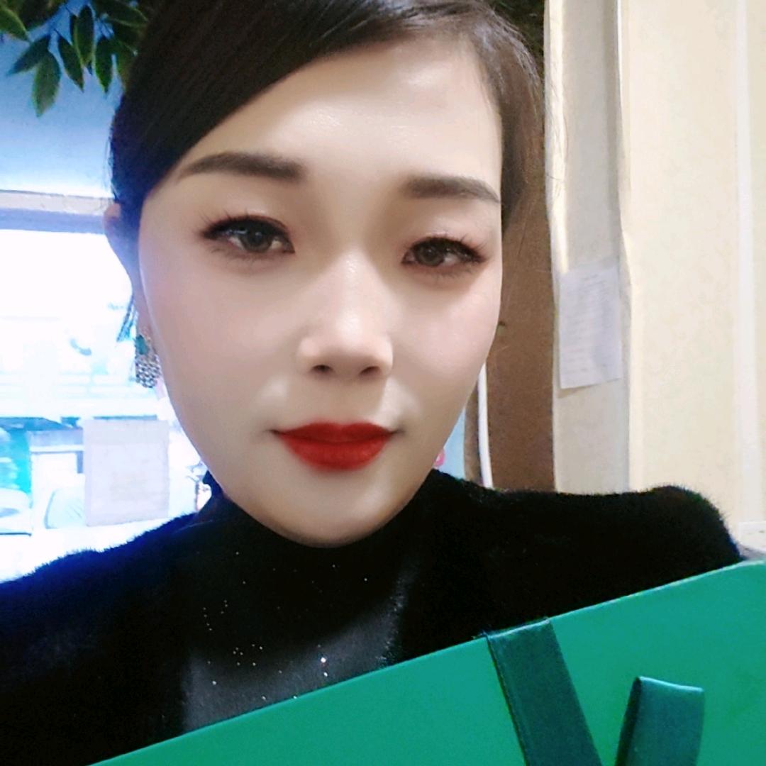 曲中周瑞颜美容皮肤管理