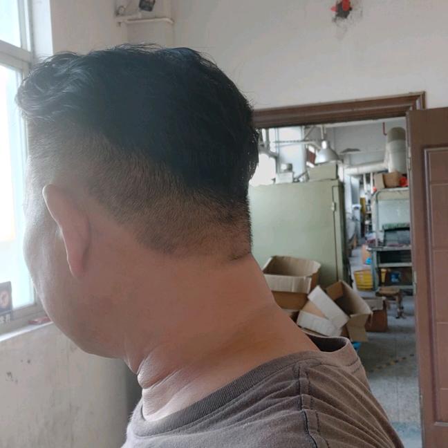 将往事留在风中