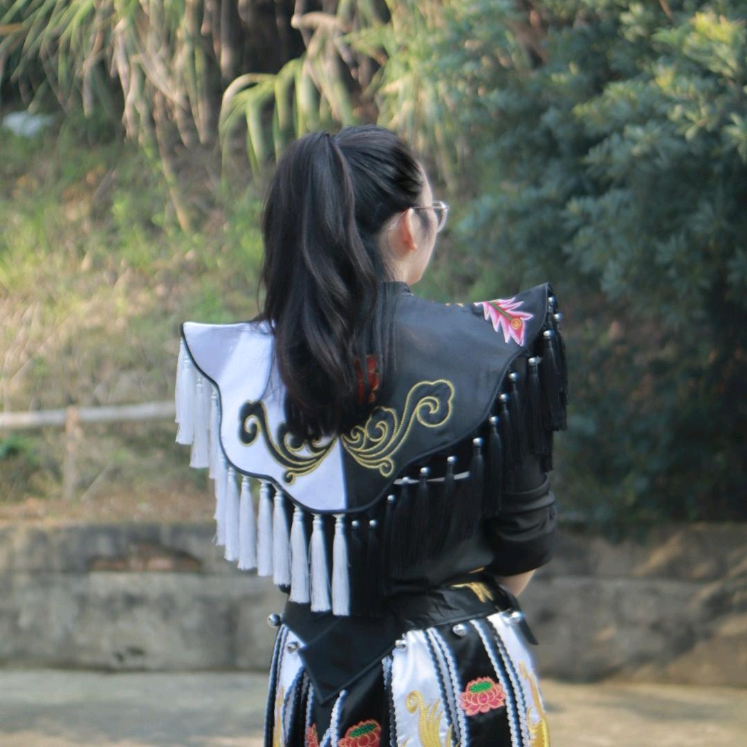 肆铭
