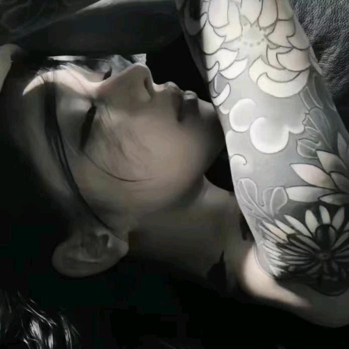 𝘼𝙇𝙆𝘼防/.头像