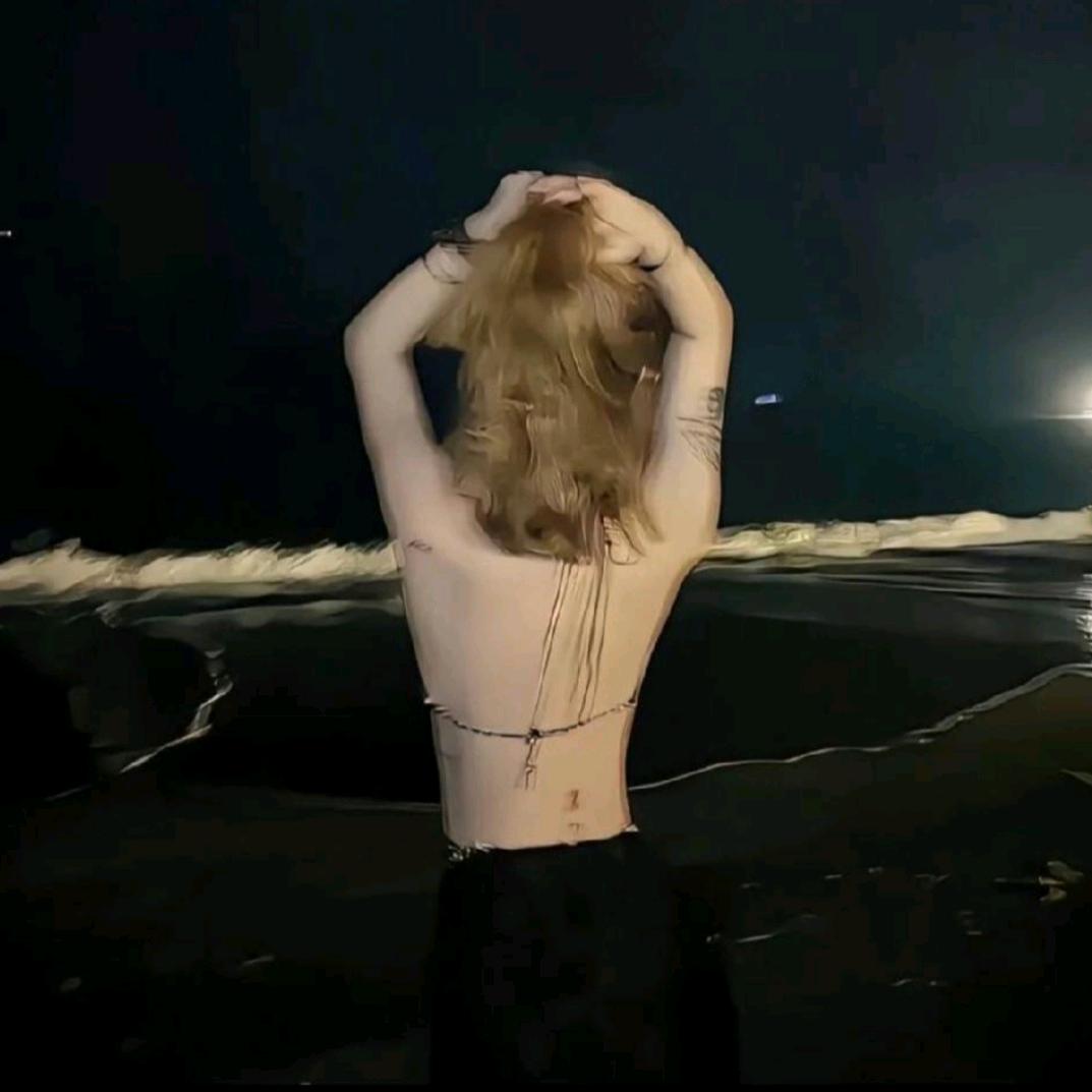 曾曾。