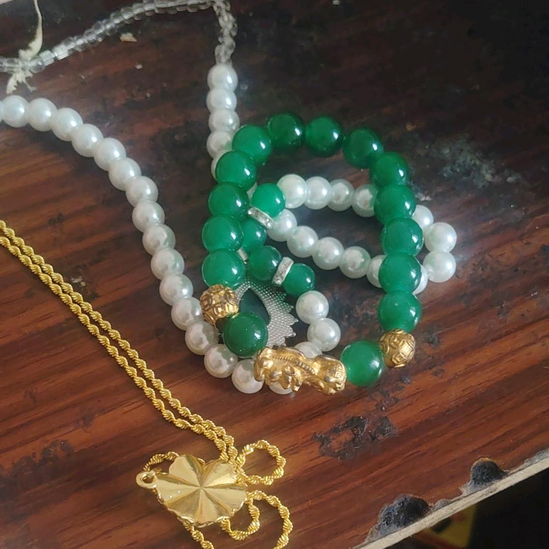 一夜相思万滴泪。