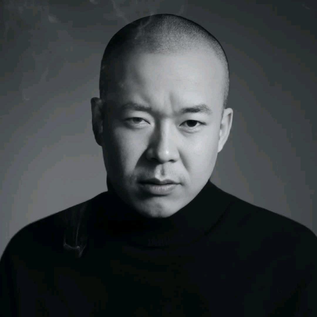 别总活在梦里   ᥫᩣ