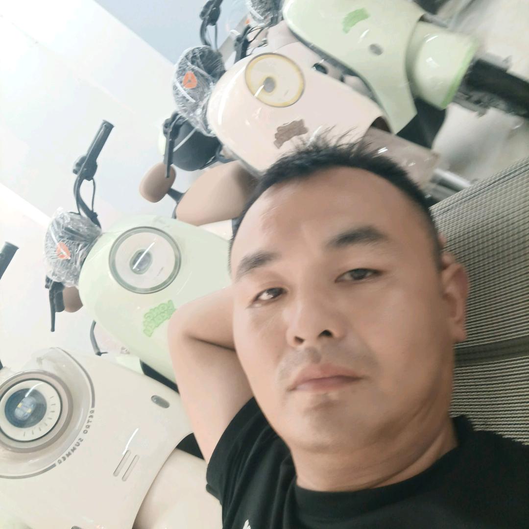 涵晖路雅迪电动车小汪