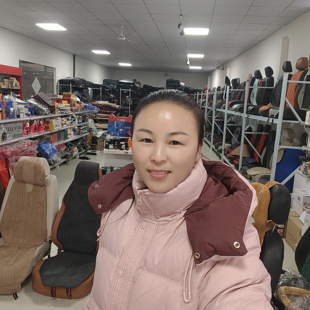 鲁豫汽车用品店长文娟