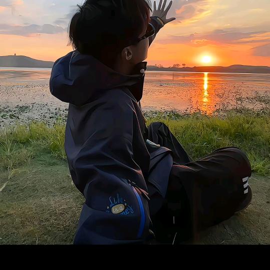 @୧⍤⃝[]追光的人ꦿ࿐