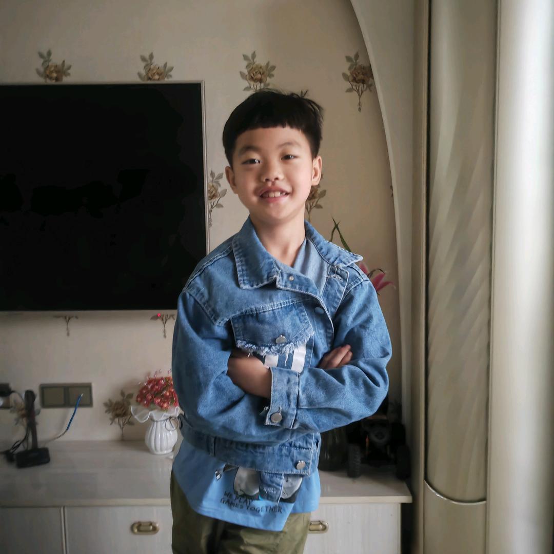 👱