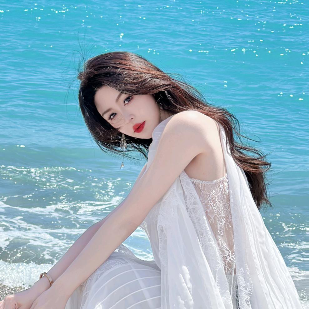 余潇潇💗穿搭宝藏馆