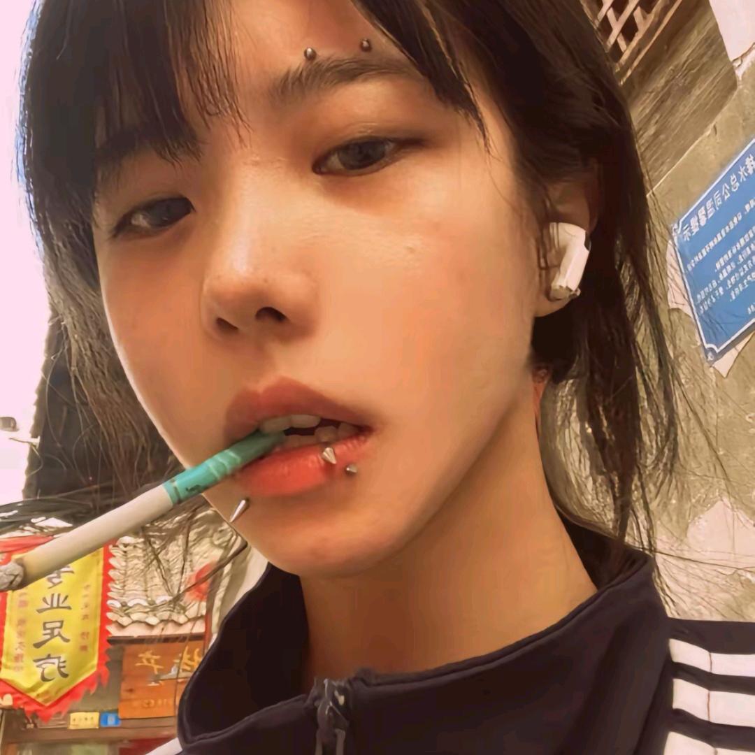 🚸微笑女孩⚜️
