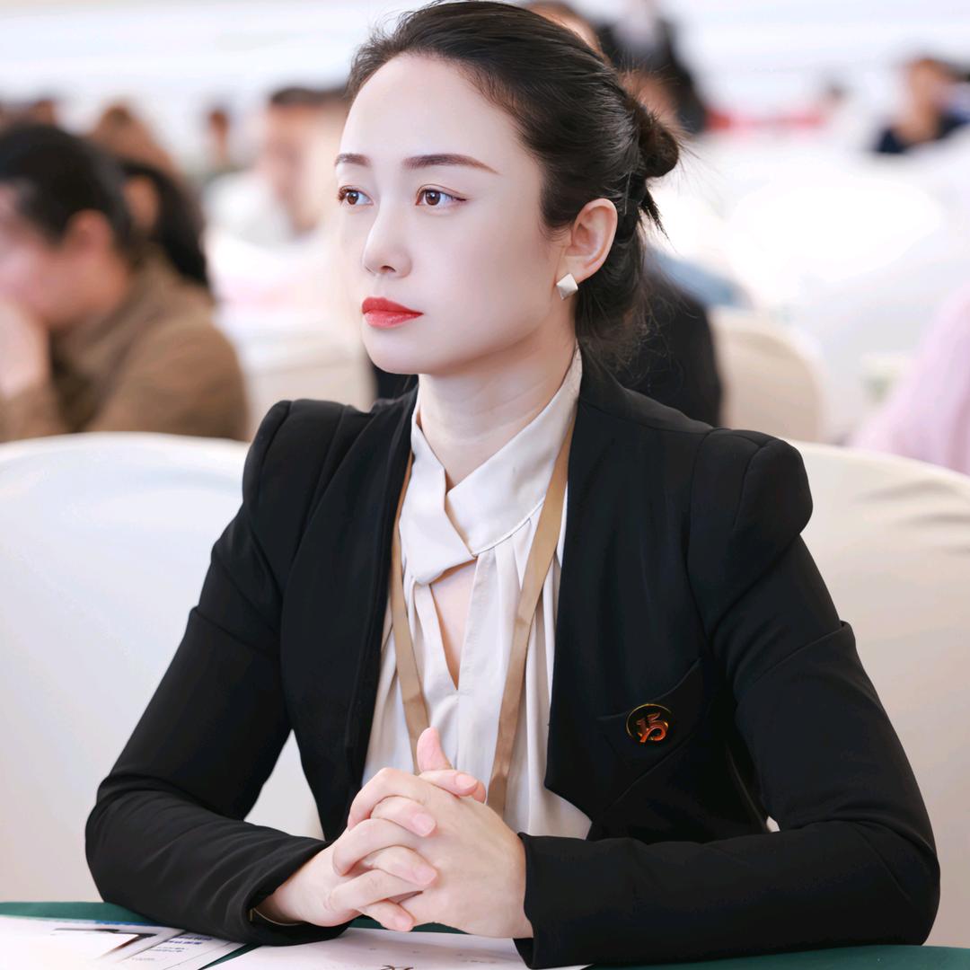 中成伟业金百合东方服务美学讲师