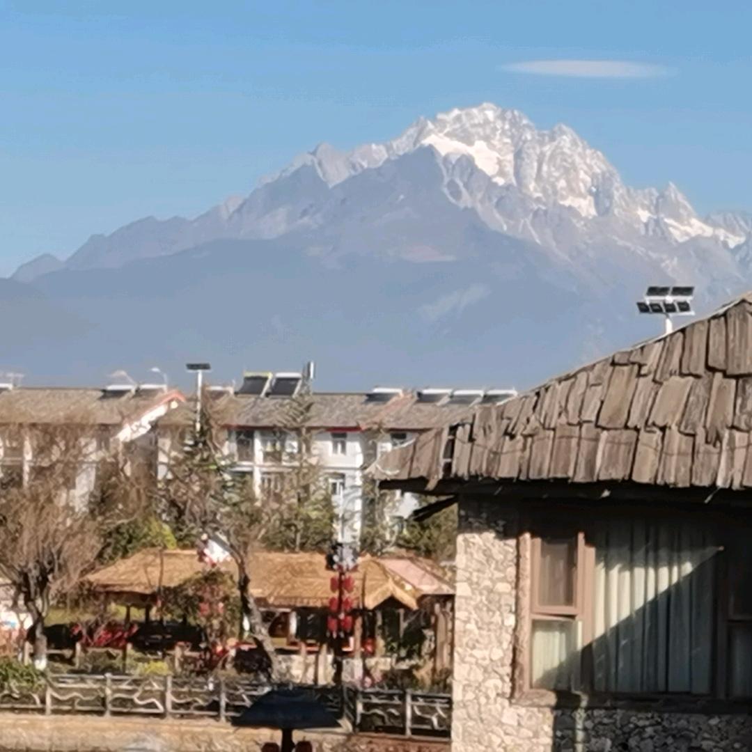 专业玻璃钢亮化非标定制厂家