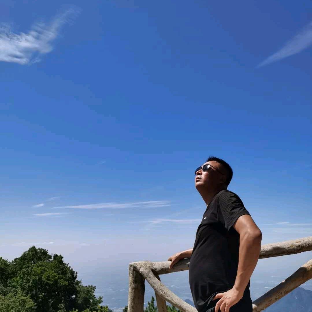 潇洒大叔