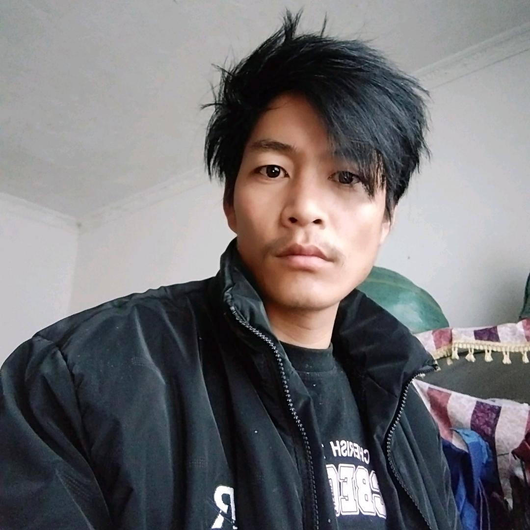 石月亮，利沙底，我们不一样。